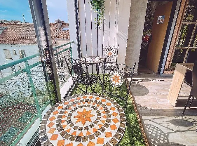 招待所 Africa Panoramique By Carl-emilie *